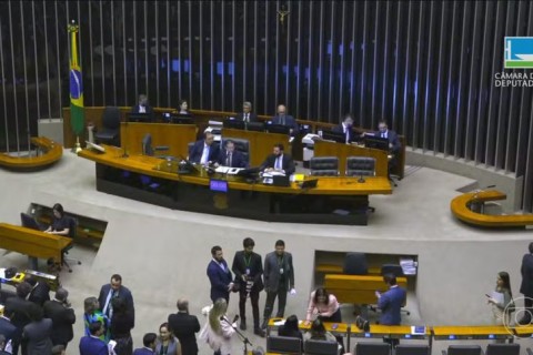 Brasil corre o risco de ‘apagão’, caso governo e Congresso não aprovem ajustes de despesas; entenda